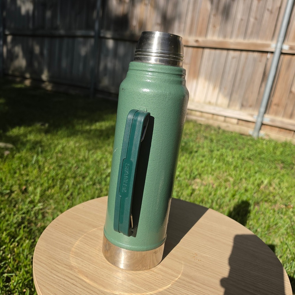 Stanley Classic Legendary Vacuum Insulated Hammertone Green 1.1qt 1000311 no top - Picture 2 of 5